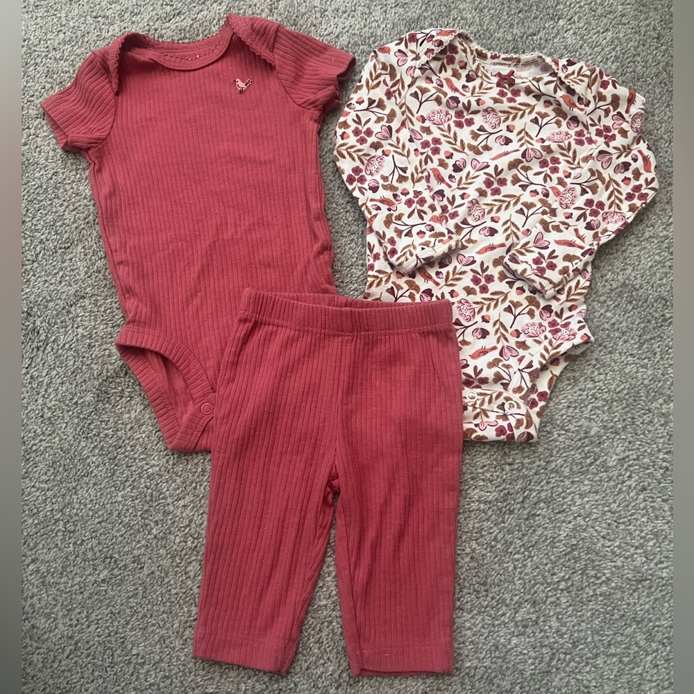 Carter's Baby Girl Bodysuit & Pant Set - 3M
